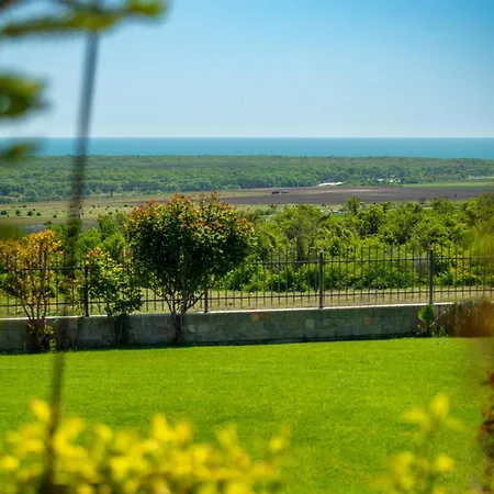 Poemia- Private With 4bd, Pool And Stunning Sea View רוגאצ'בו