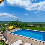 Poemia- Private With 4bd, Pool And Stunning Sea View Villa *