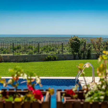 Poemia- Private With 4bd, Pool And Stunning Sea View Rogacevo